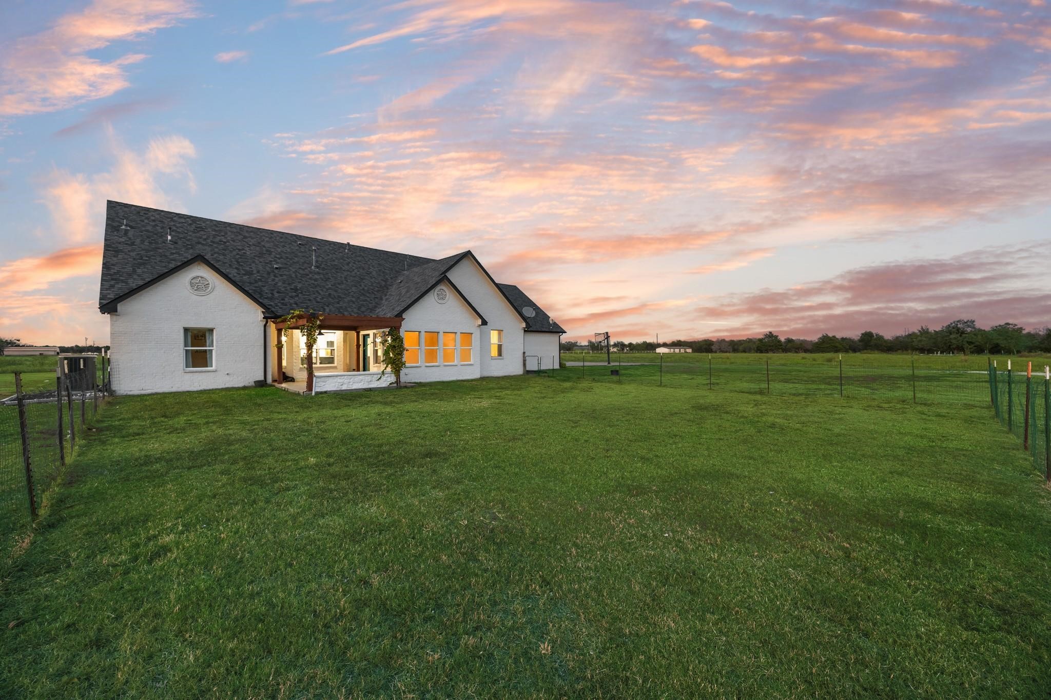 6880 County Road 4042 Kemp TX 75143