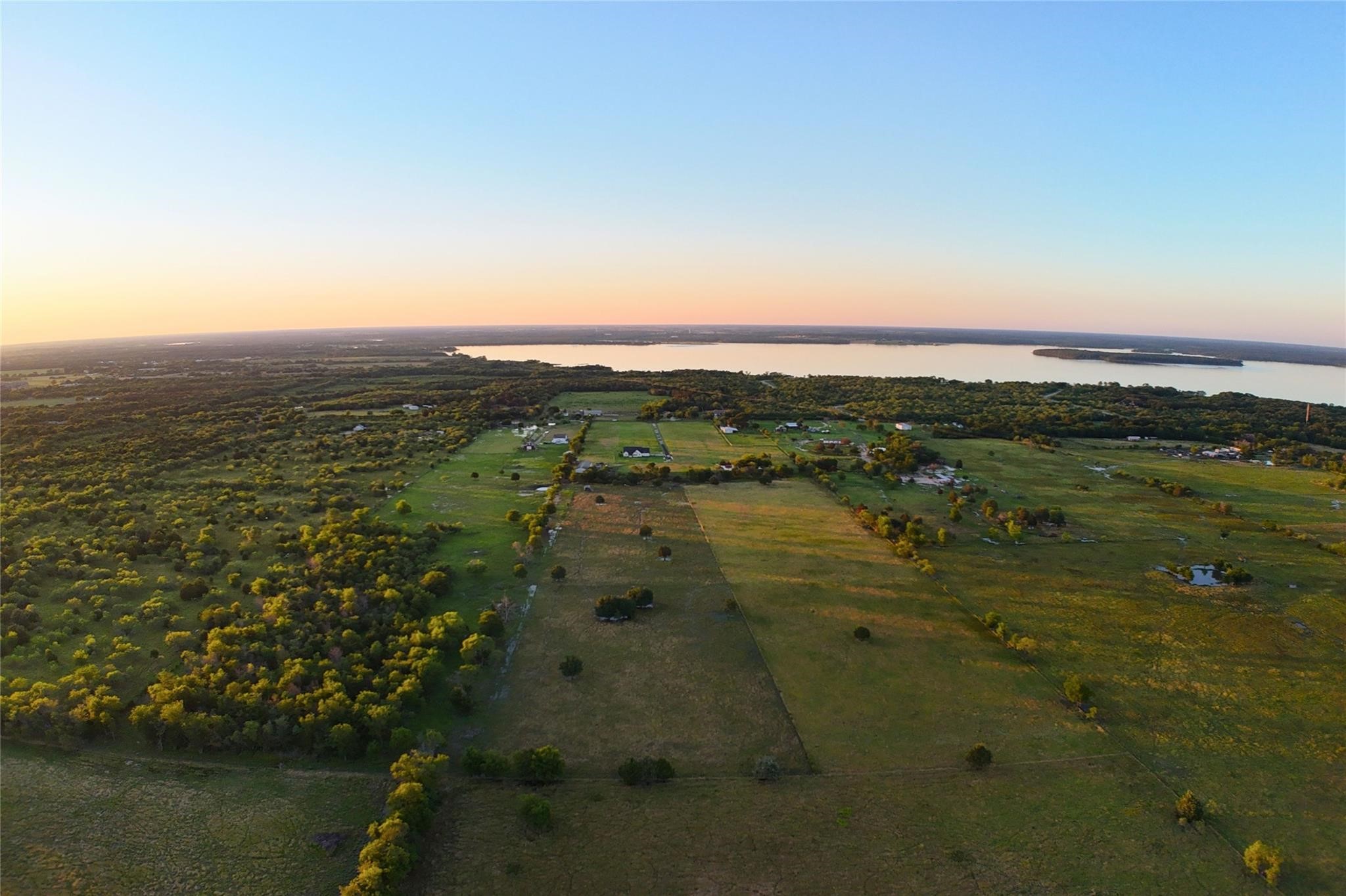 6880 County Road 4042 Kemp TX 75143