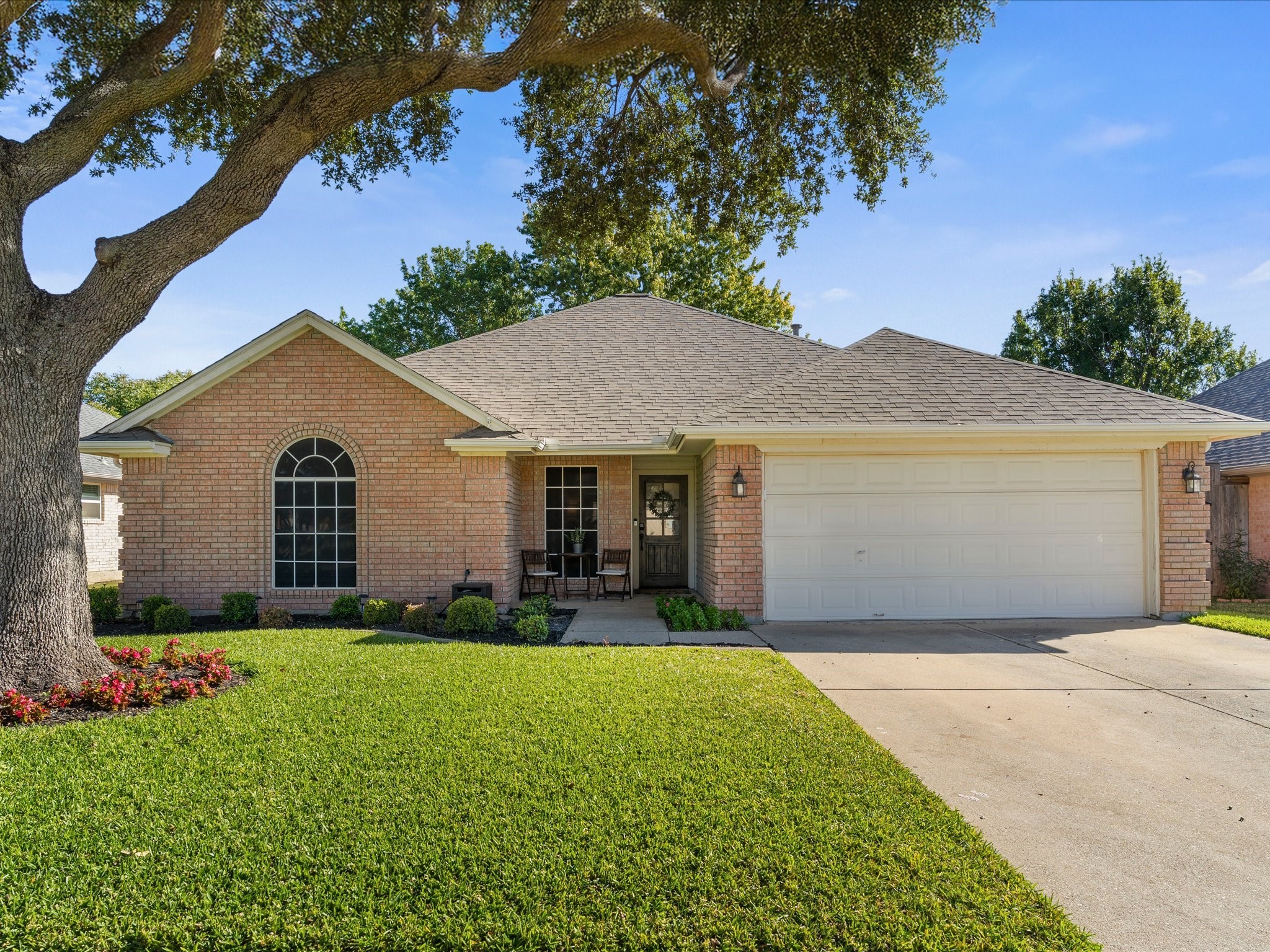 325 Cindy Lane Saginaw TX 76179