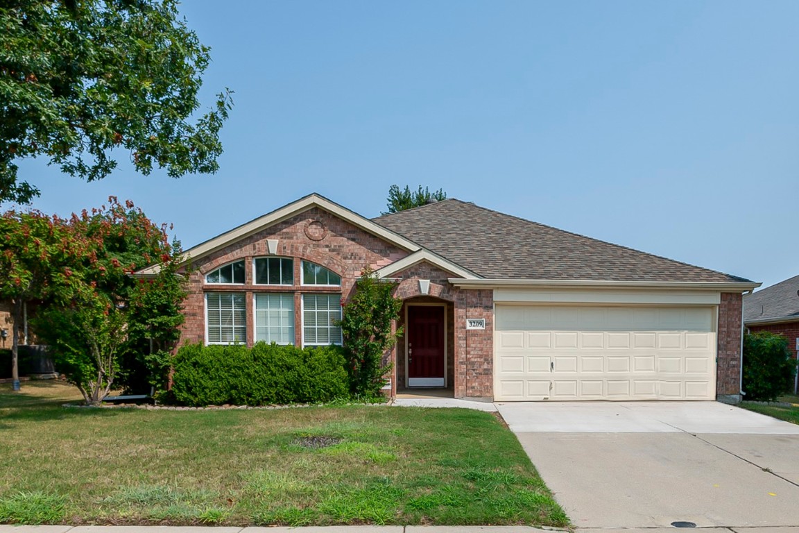 3209 Meredith Lane Denton TX 76210