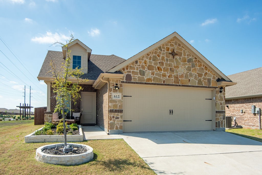 612 Daybreak Lane Lavon TX 75166