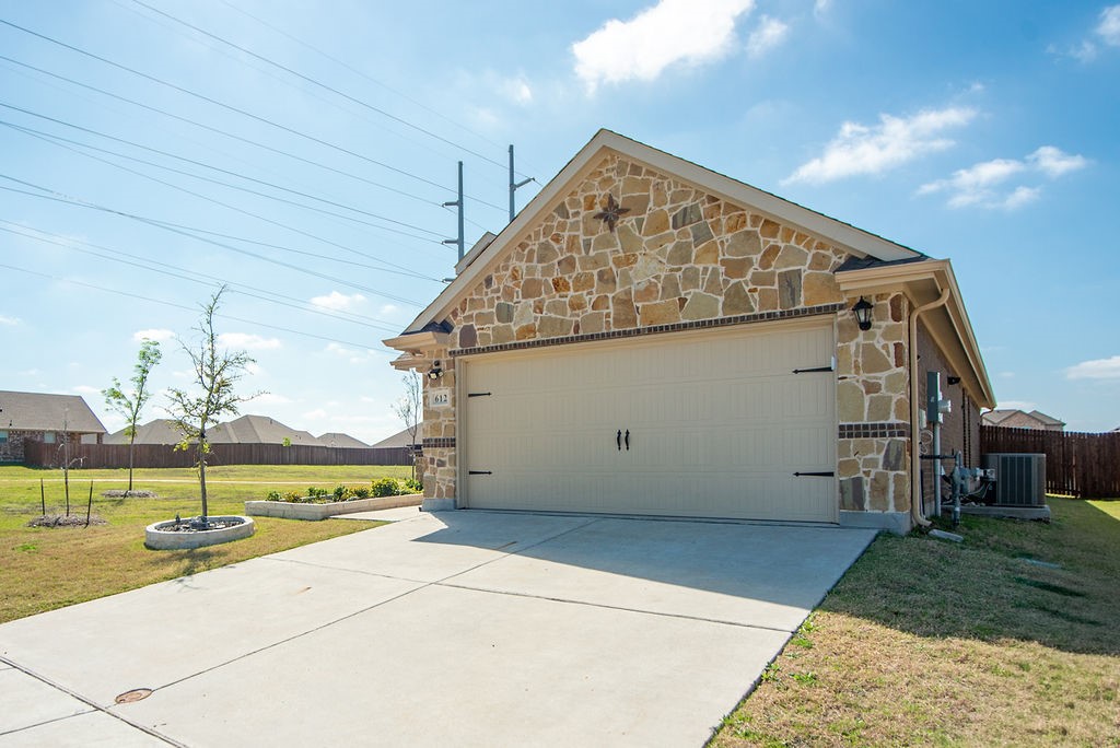 612 Daybreak Lane Lavon TX 75166