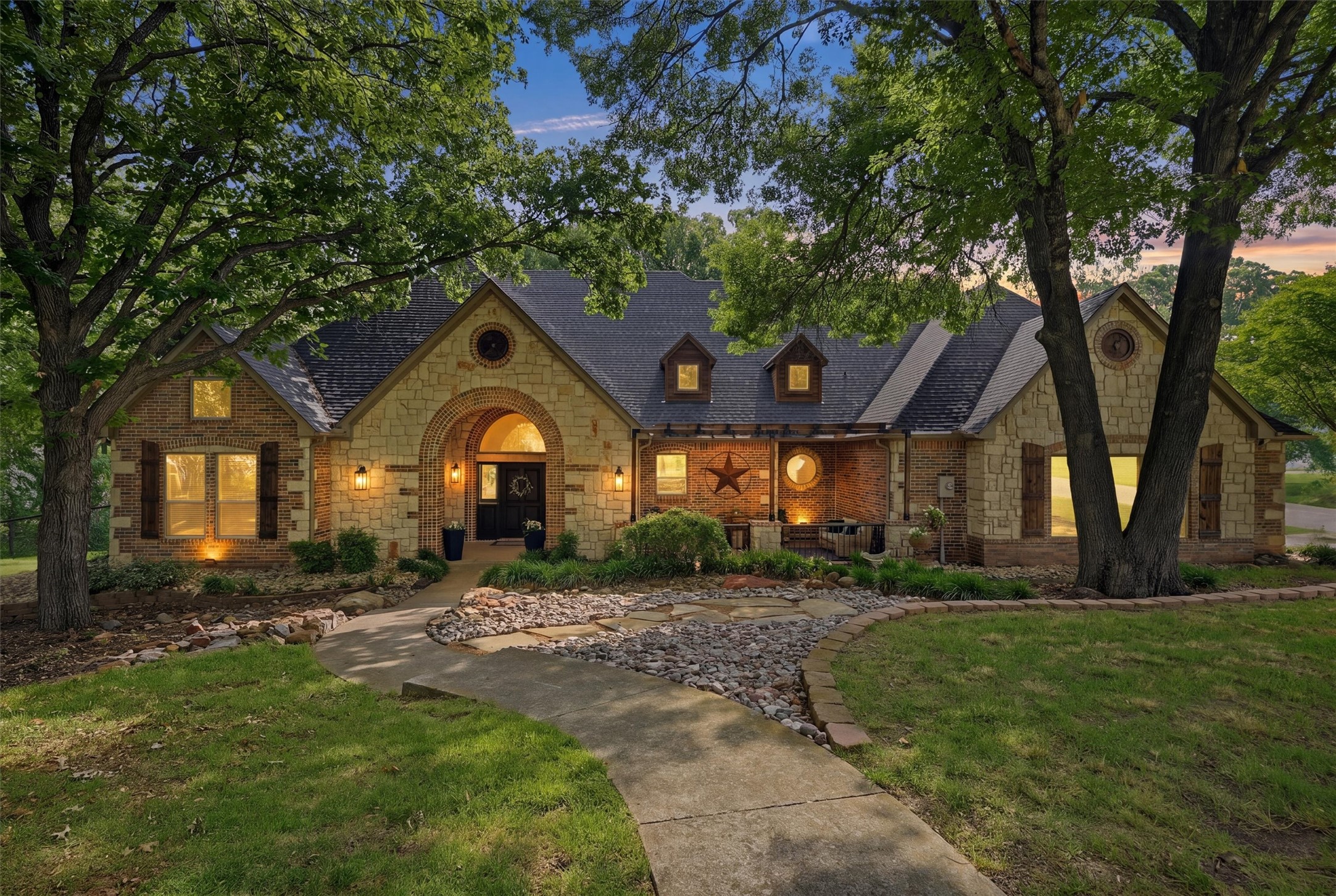 31 Forest Hills Circle Gunter TX 75058