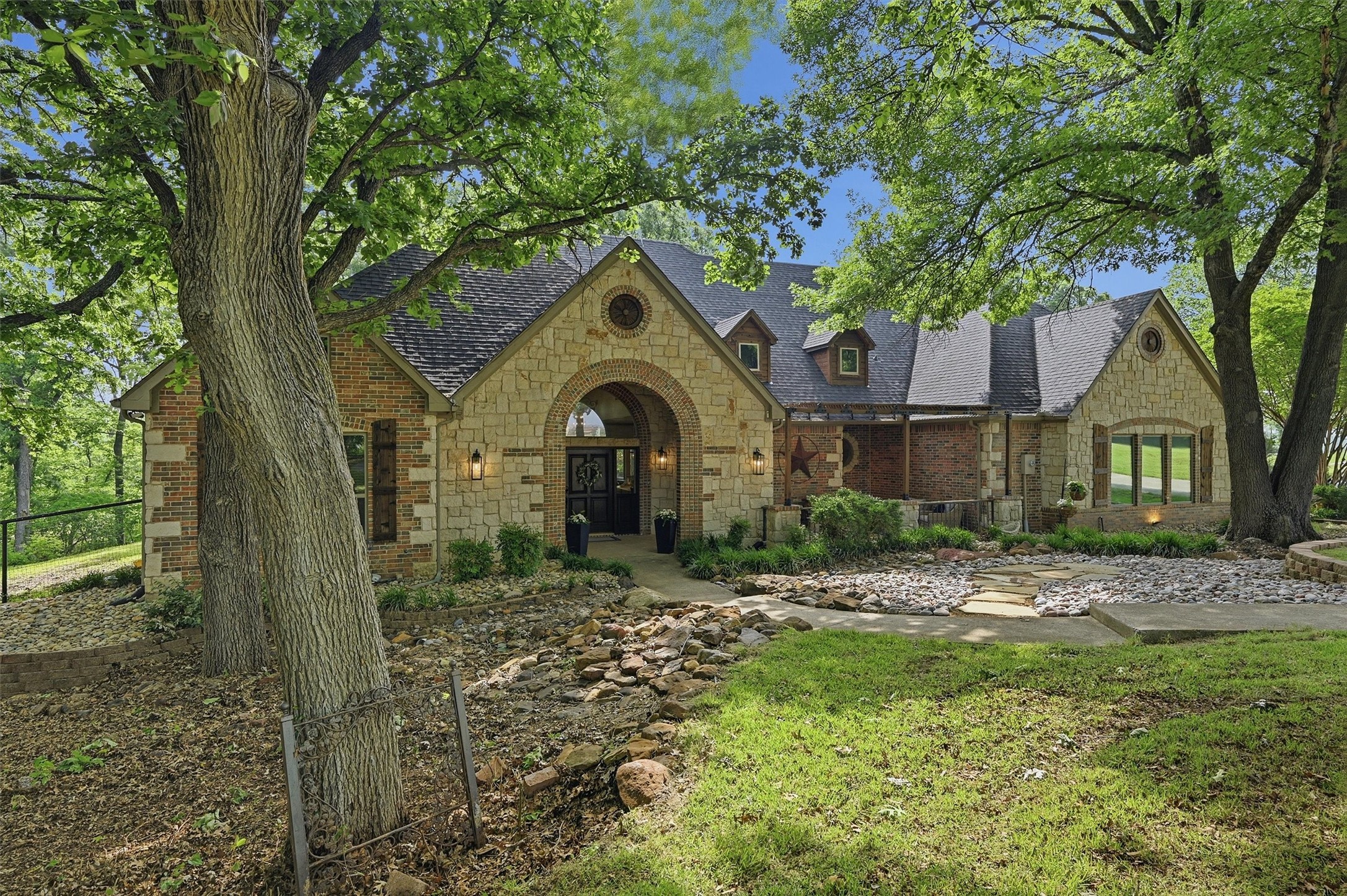 31 Forest Hills Circle Gunter TX 75058