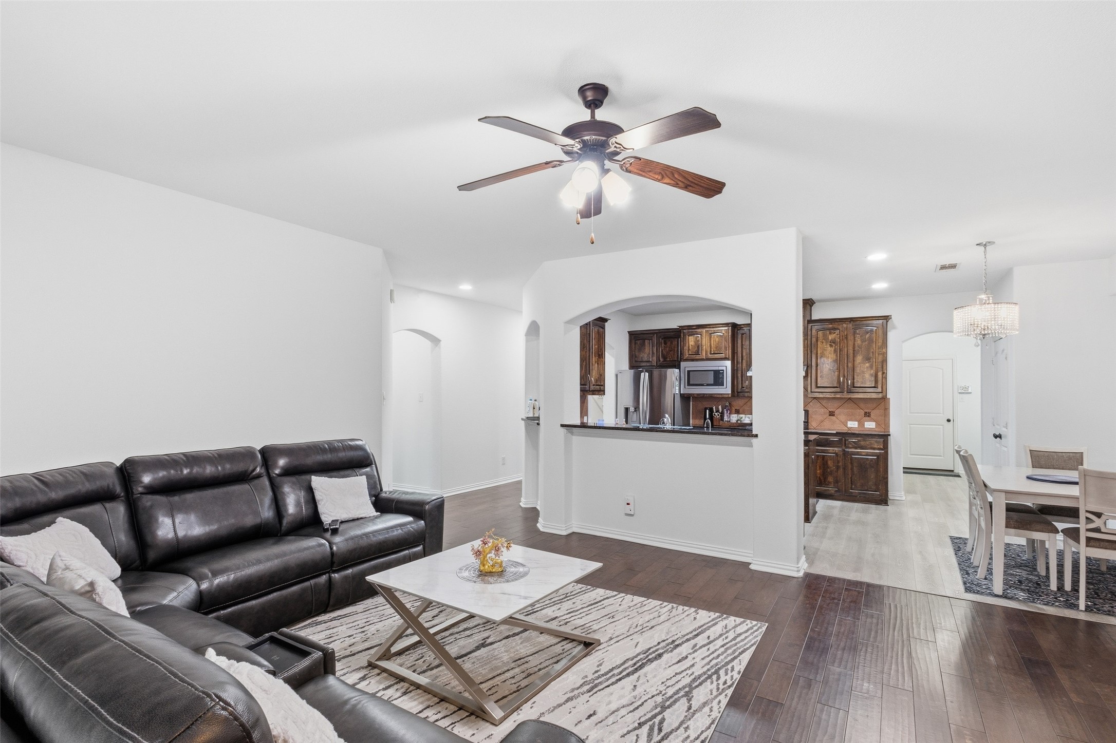 2529 Louis Lane Lewisville TX 75056
