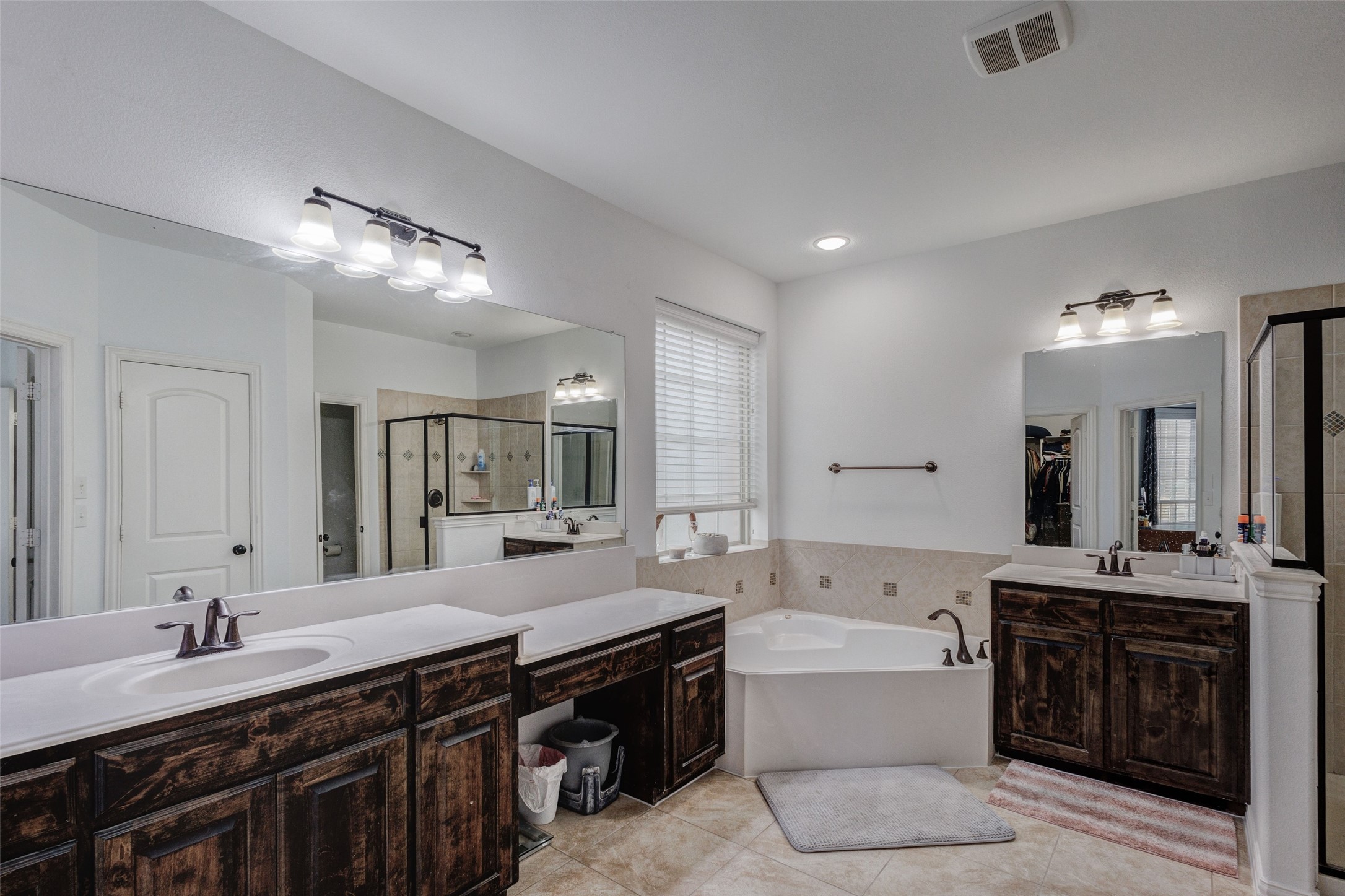 2529 Louis Lane Lewisville TX 75056