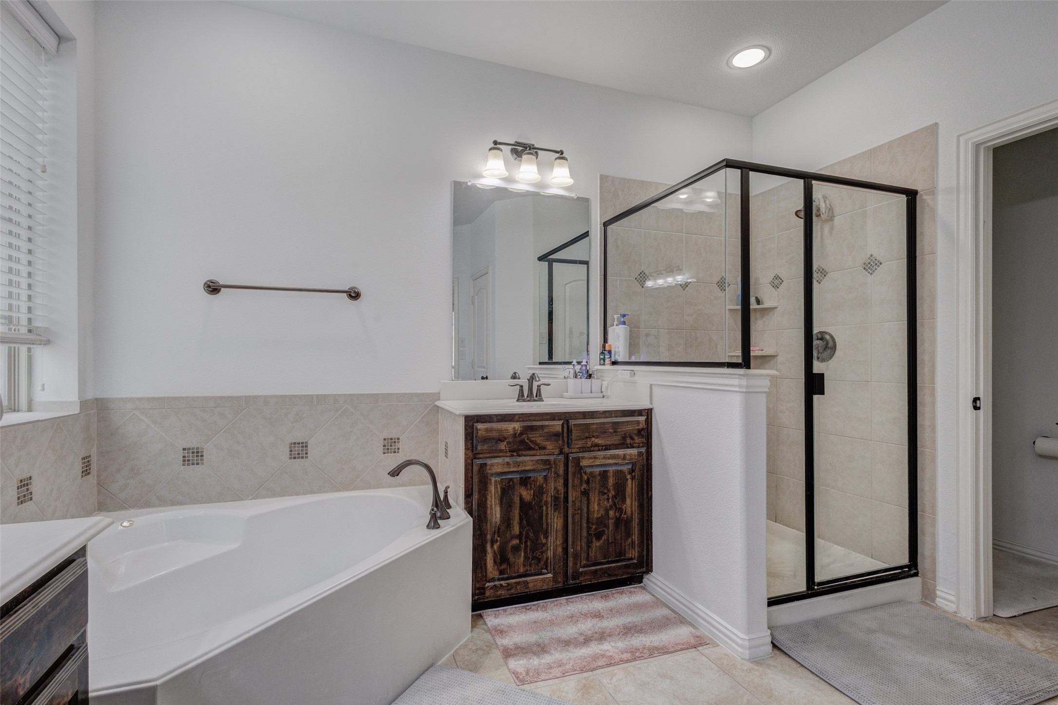 2529 Louis Lane Lewisville TX 75056