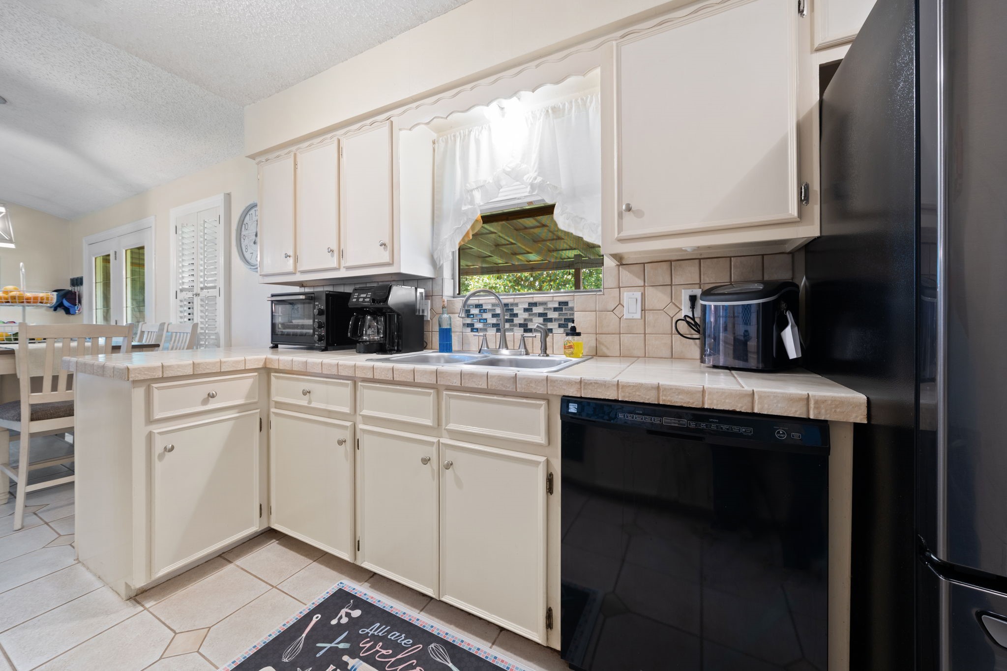 9885 Silver Creek Drive Scurry TX 75158
