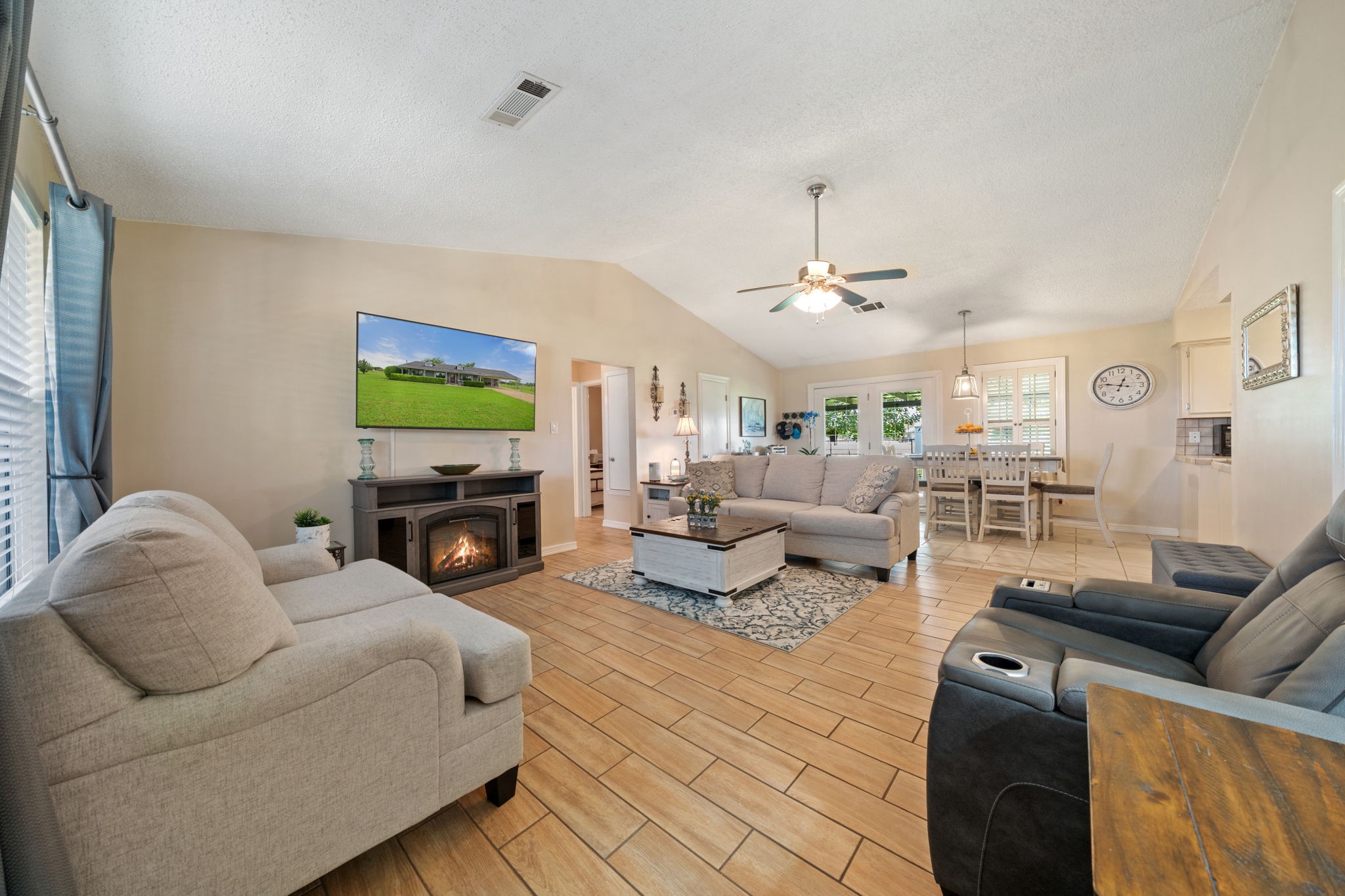 9885 Silver Creek Drive Scurry TX 75158