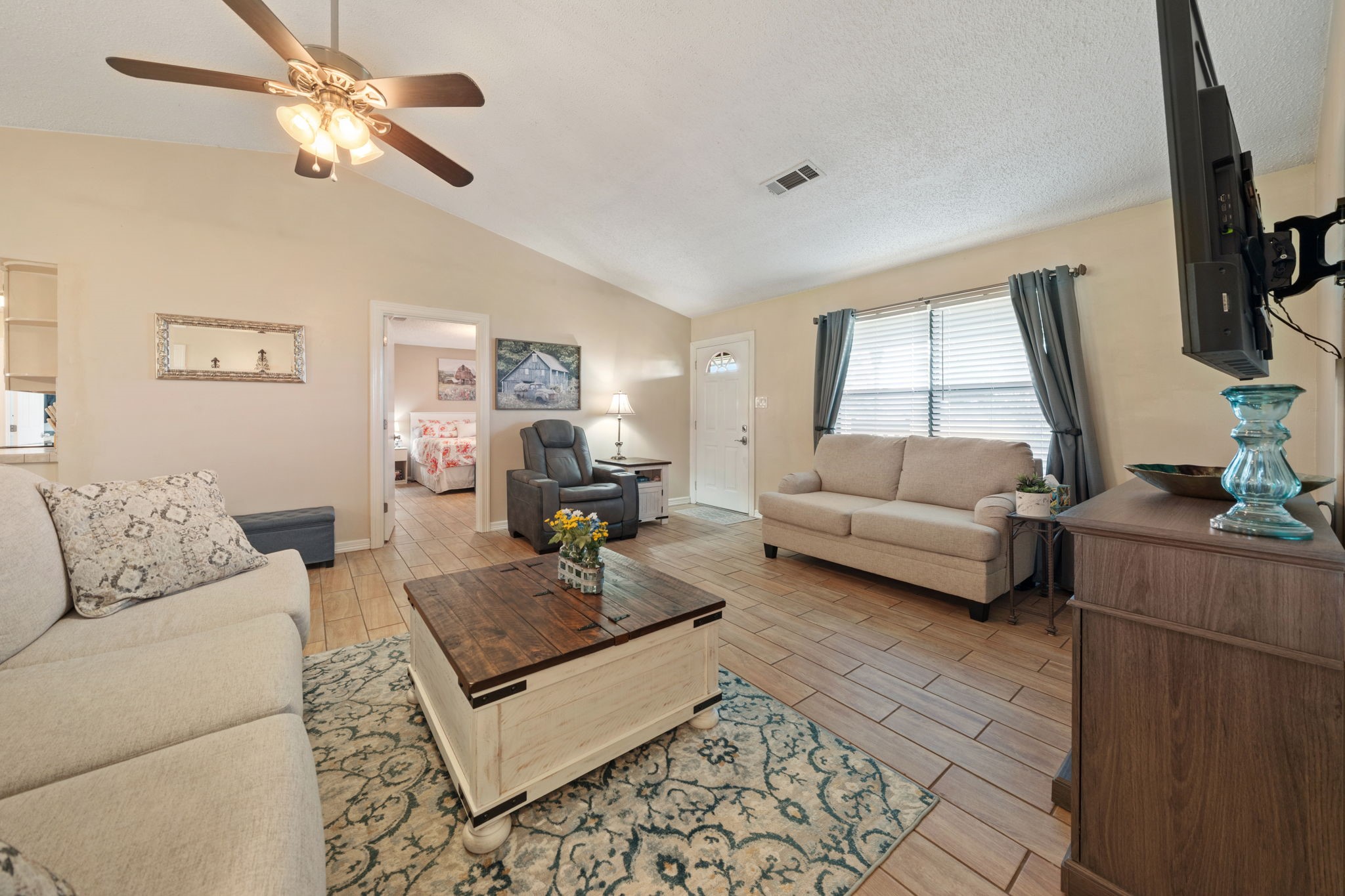 9885 Silver Creek Drive Scurry TX 75158