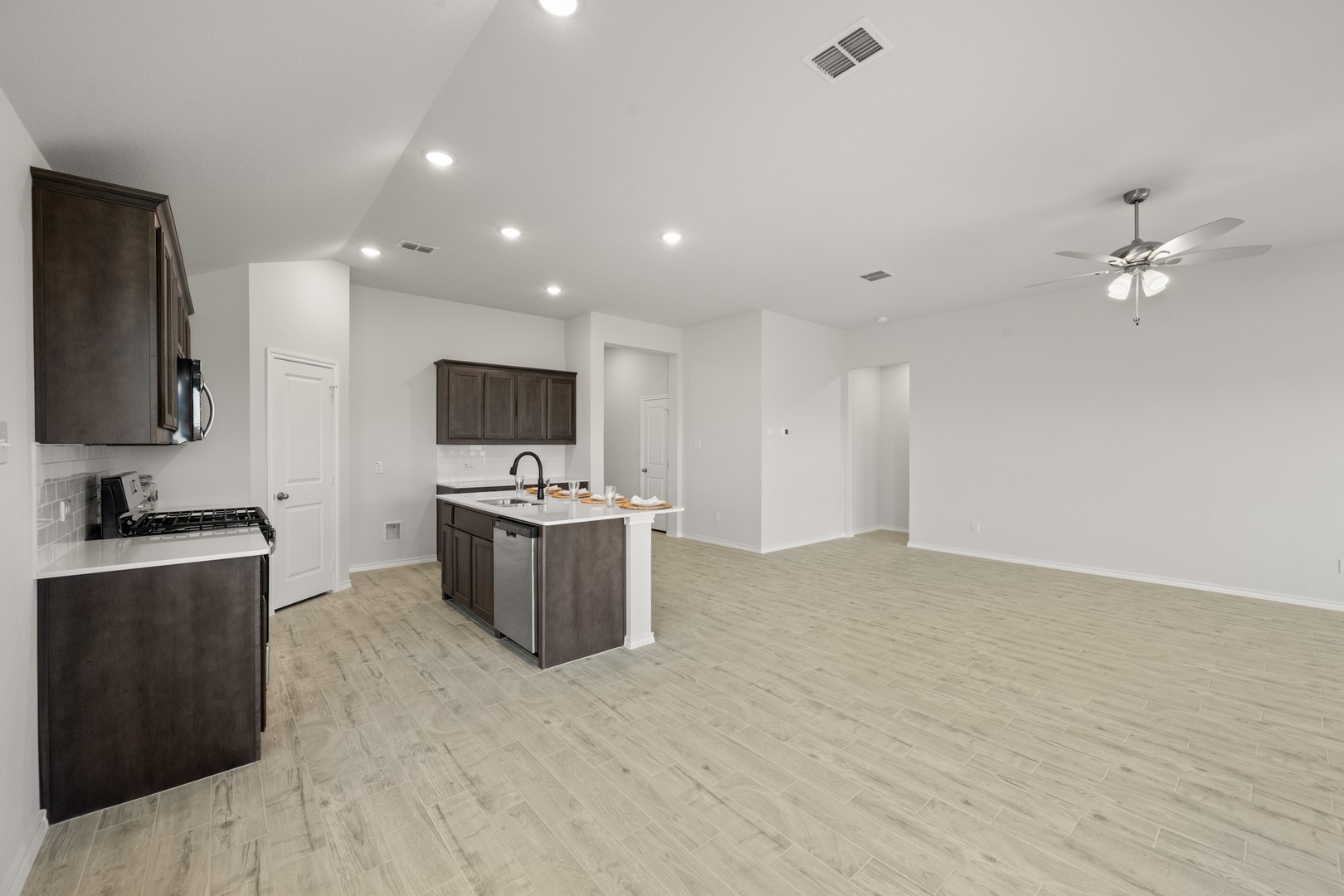 945 Abalone Avenue Haslet TX 76052