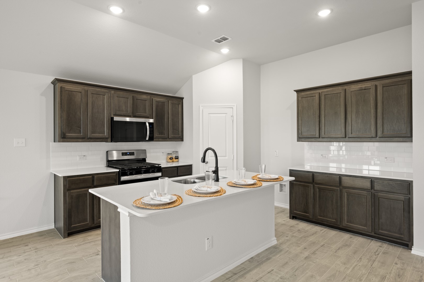 945 Abalone Avenue Haslet TX 76052