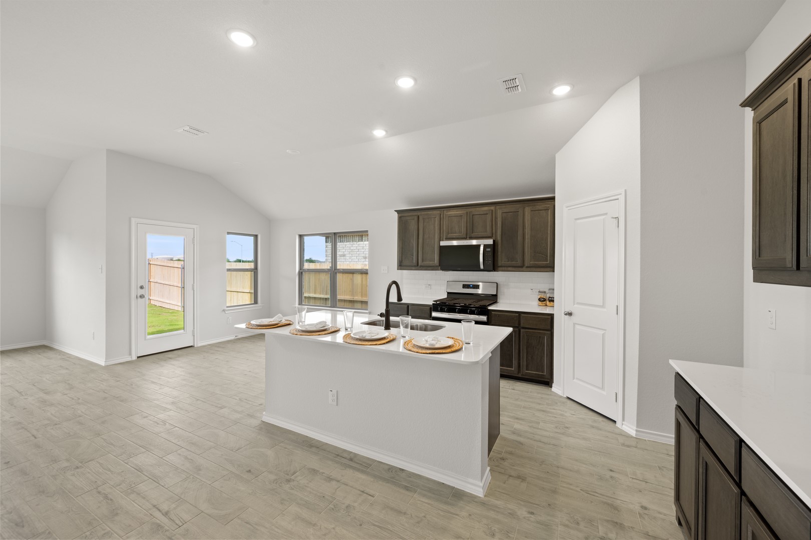 945 Abalone Avenue Haslet TX 76052