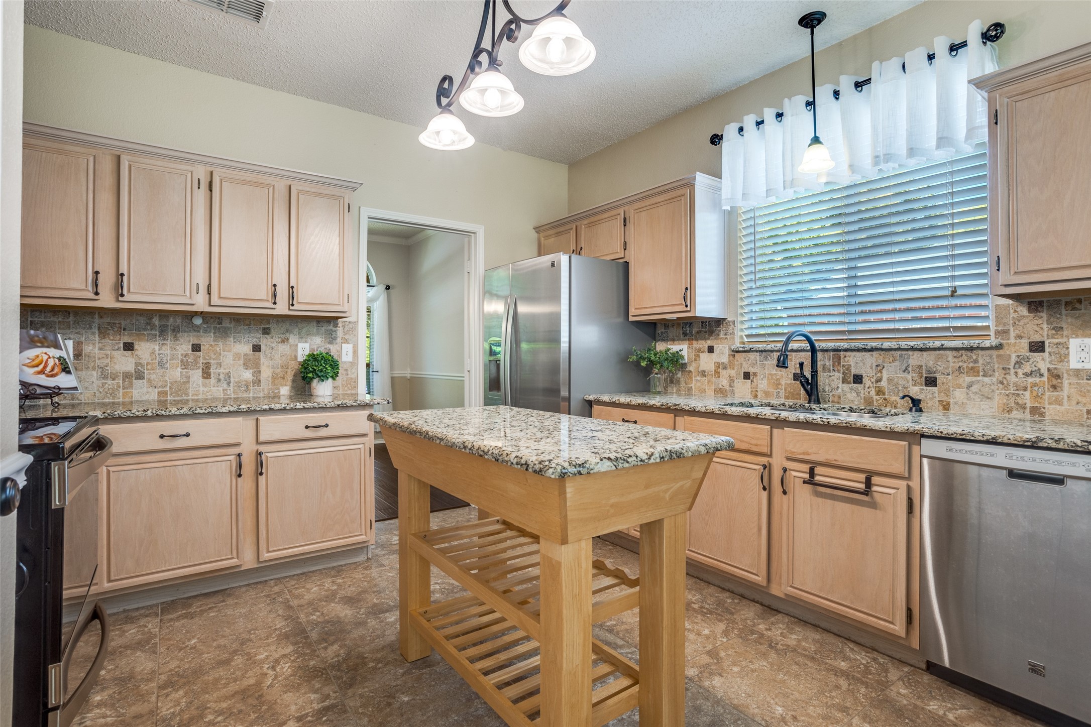 913 Aylesbury Drive Allen TX 75002