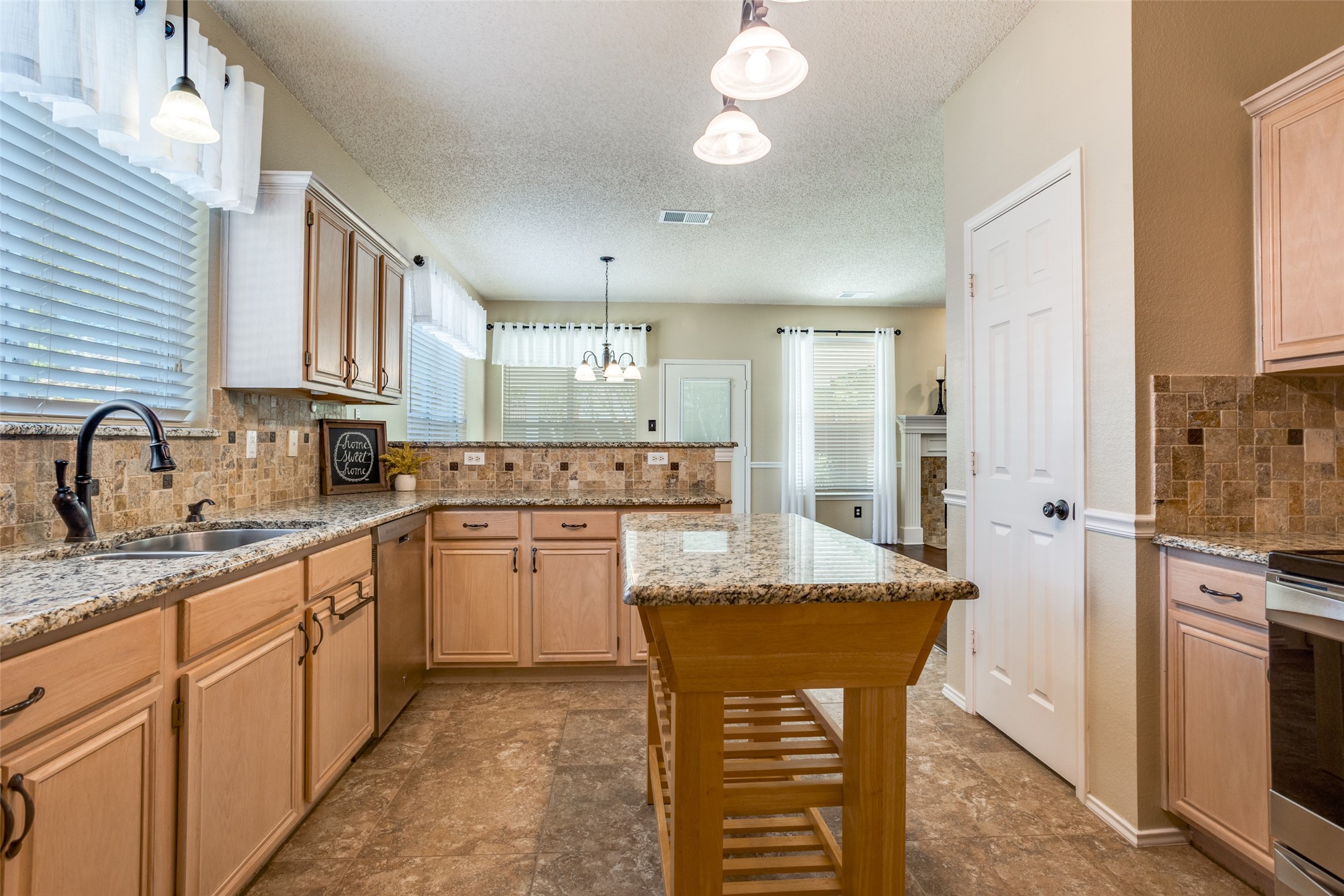 913 Aylesbury Drive Allen TX 75002