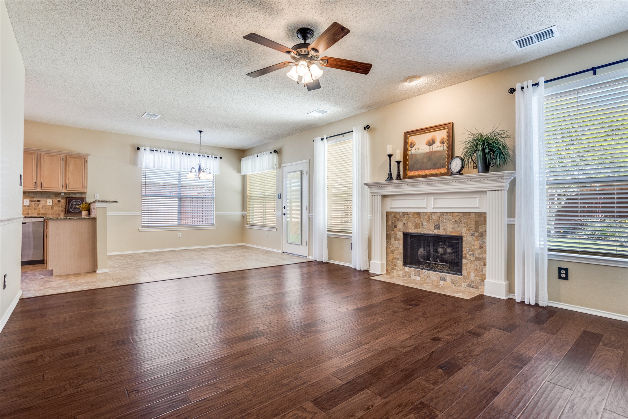 913 Aylesbury Drive Allen TX 75002