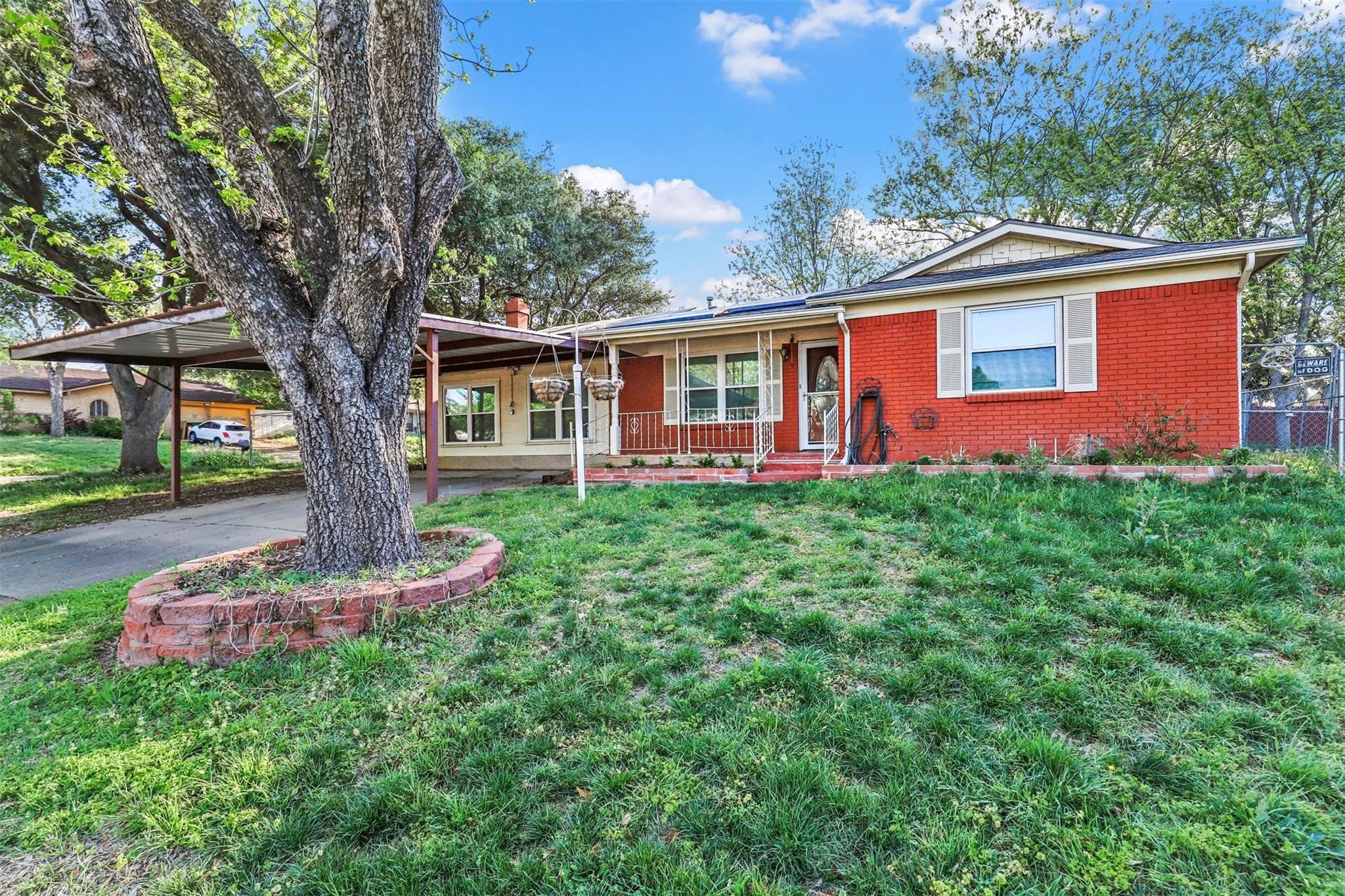 5524 Denise Drive Haltom City TX 76148