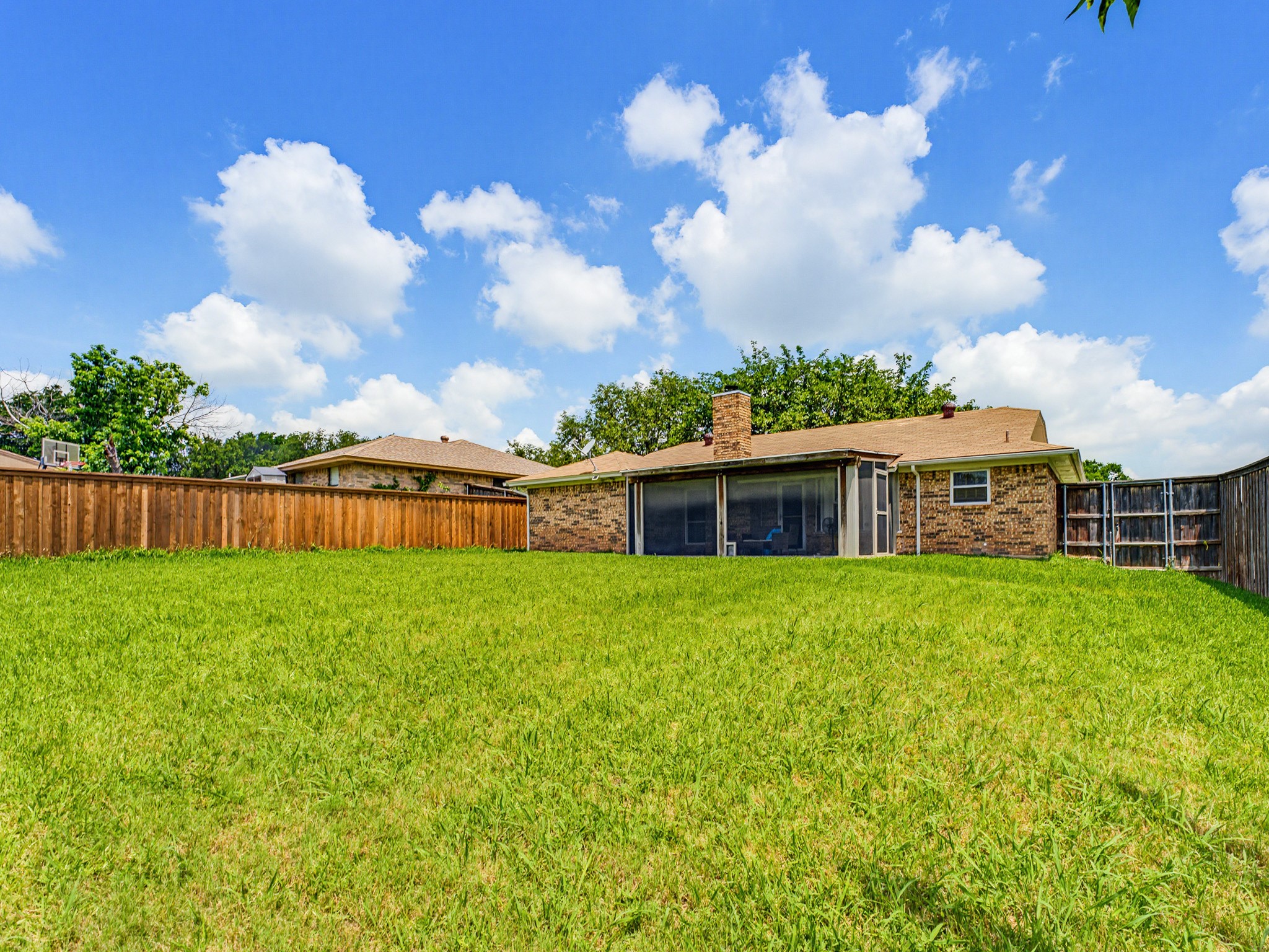 6504 N Park Drive Watauga TX 76148