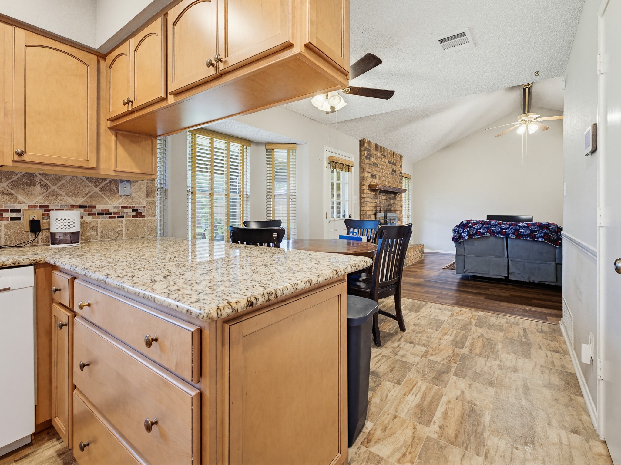 6504 N Park Drive Watauga TX 76148