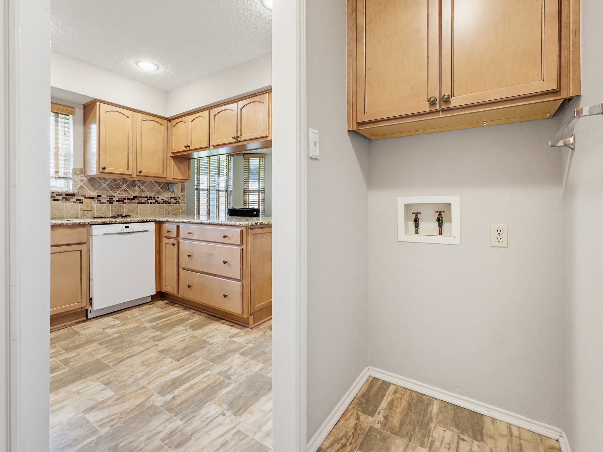 6504 N Park Drive Watauga TX 76148