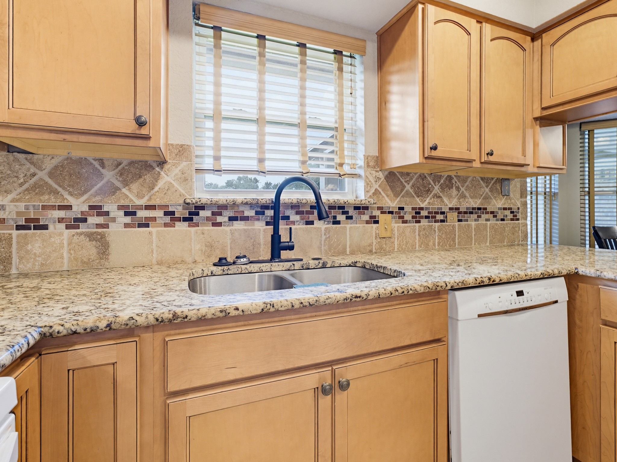 6504 N Park Drive Watauga TX 76148