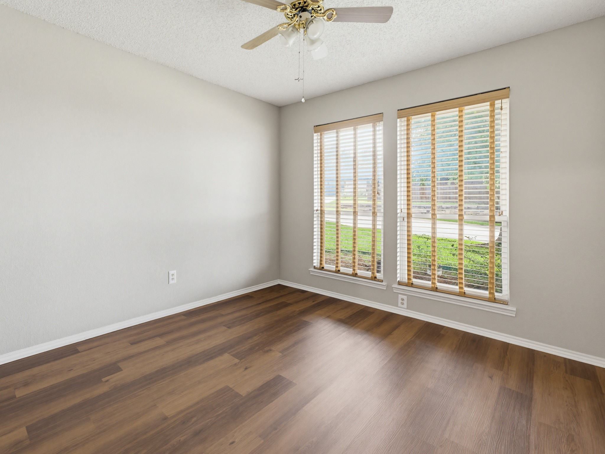 6504 N Park Drive Watauga TX 76148