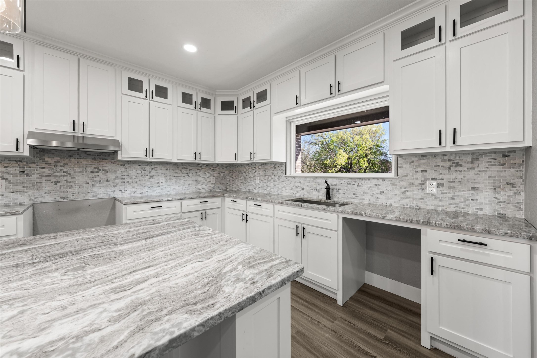 470 Elmwood Drive Woodway TX 76712
