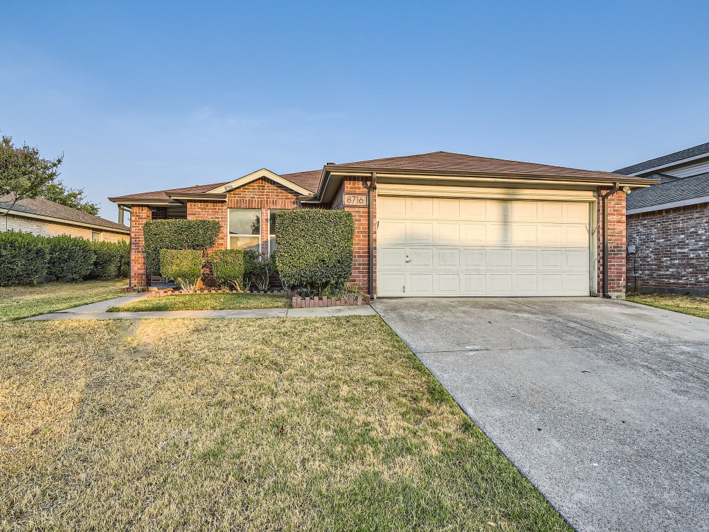 8716 Cove Meadow Lane Fort Worth TX 76123