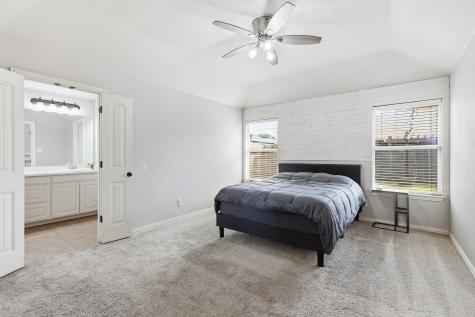 557 Jeffdale Drive Burleson TX 76028