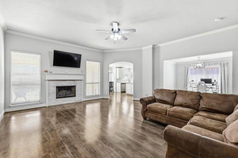 557 Jeffdale Drive Burleson TX 76028