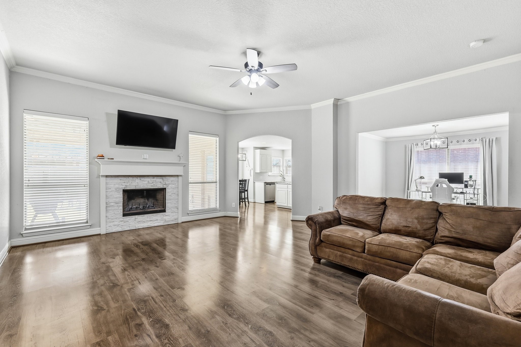 557 Jeffdale Drive Burleson TX 76028