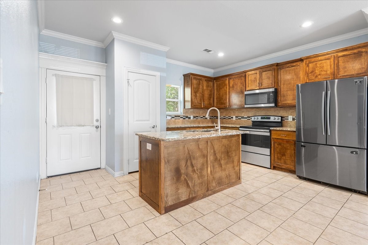 2738 Morning Avenue Dallas TX 75210