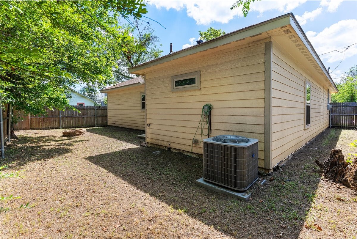 2738 Morning Avenue Dallas TX 75210
