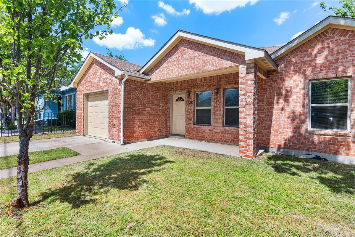 2738 Morning Avenue Dallas TX 75210