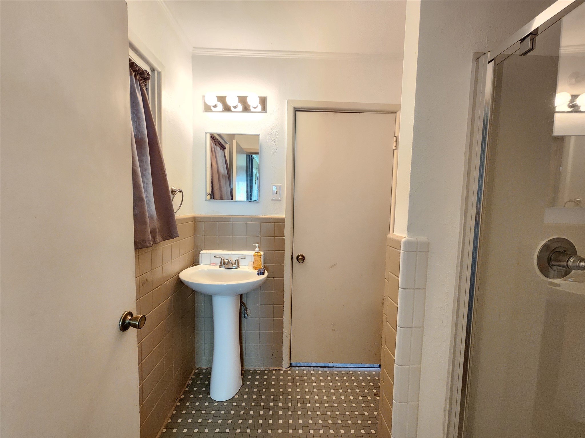 319 E Hubbard Street Lindale TX 75771
