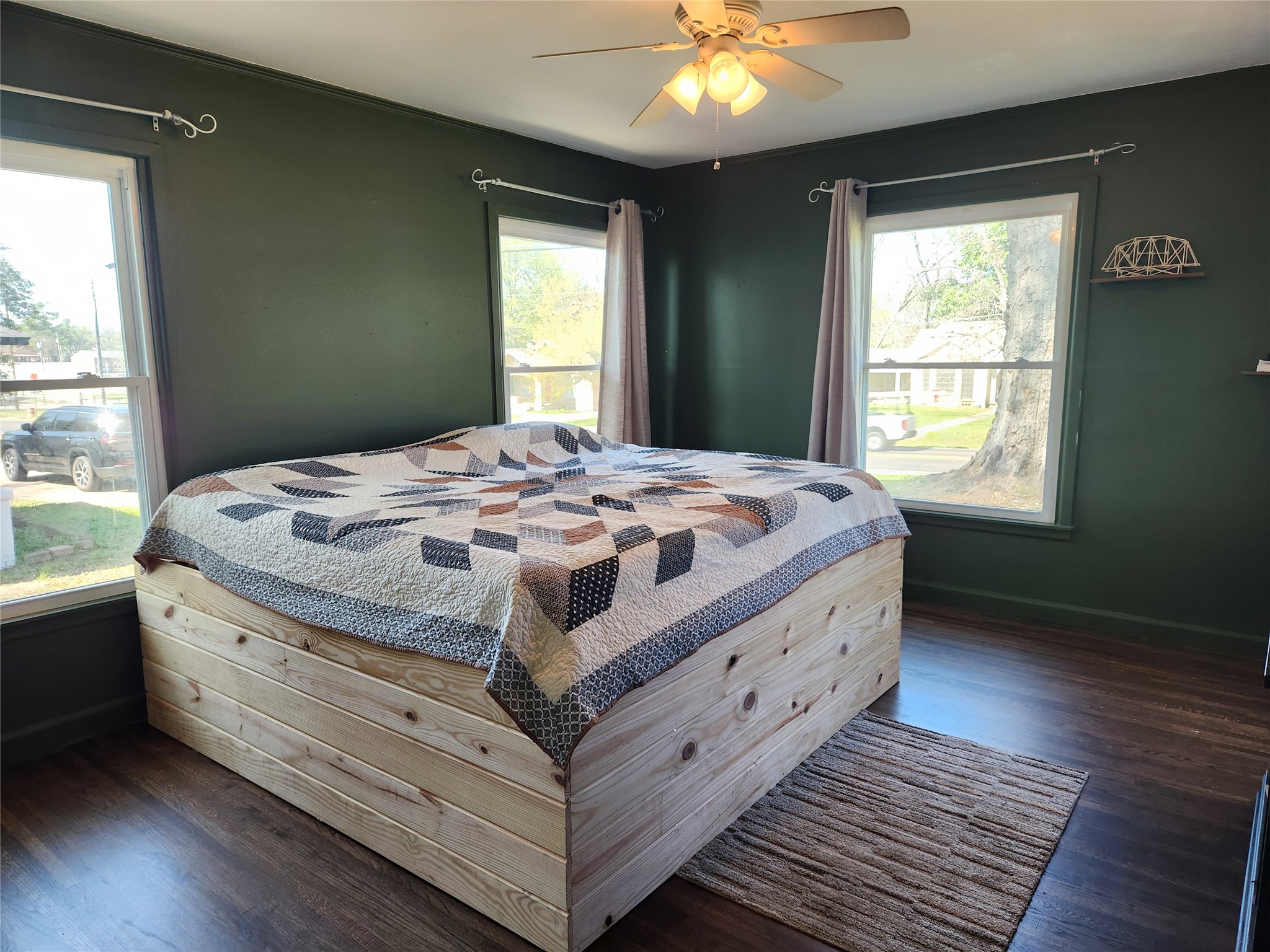 319 E Hubbard Street Lindale TX 75771