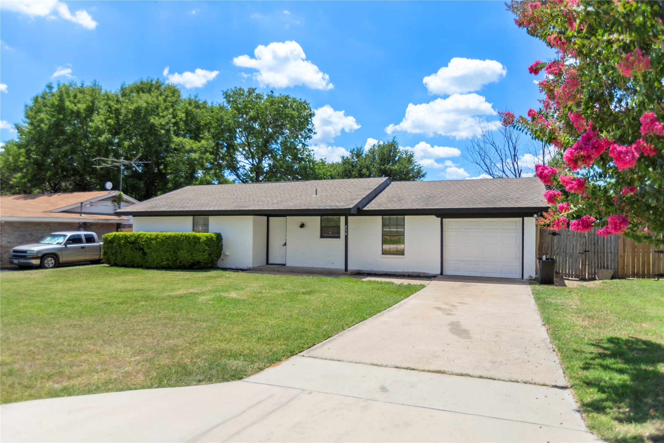256 Richard Lane Azle TX 76020