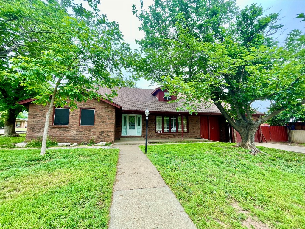 622 N Crockett Street Granbury TX 76048