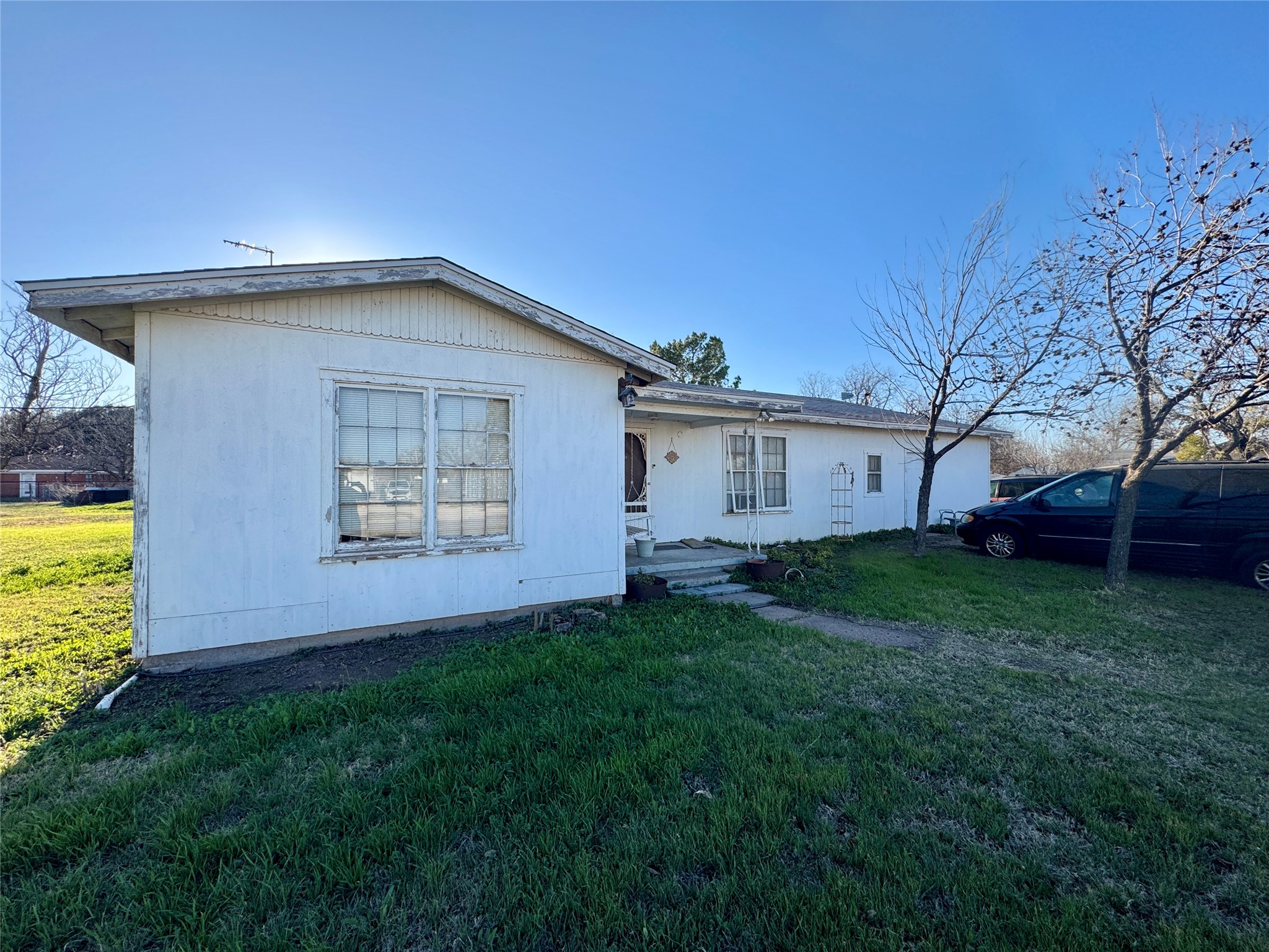 620 5th Street Hawley TX 79525