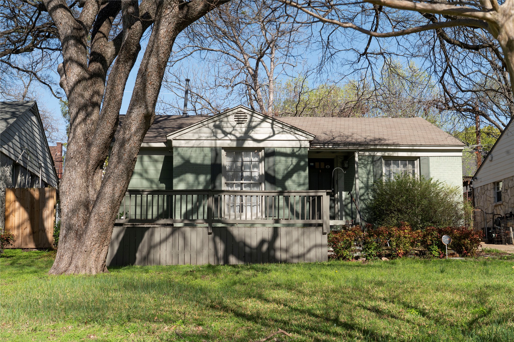 6815 E Grand Avenue Dallas TX 75223