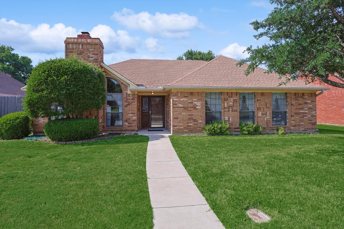 1514 Autumn Breeze Lane Lewisville TX 75077
