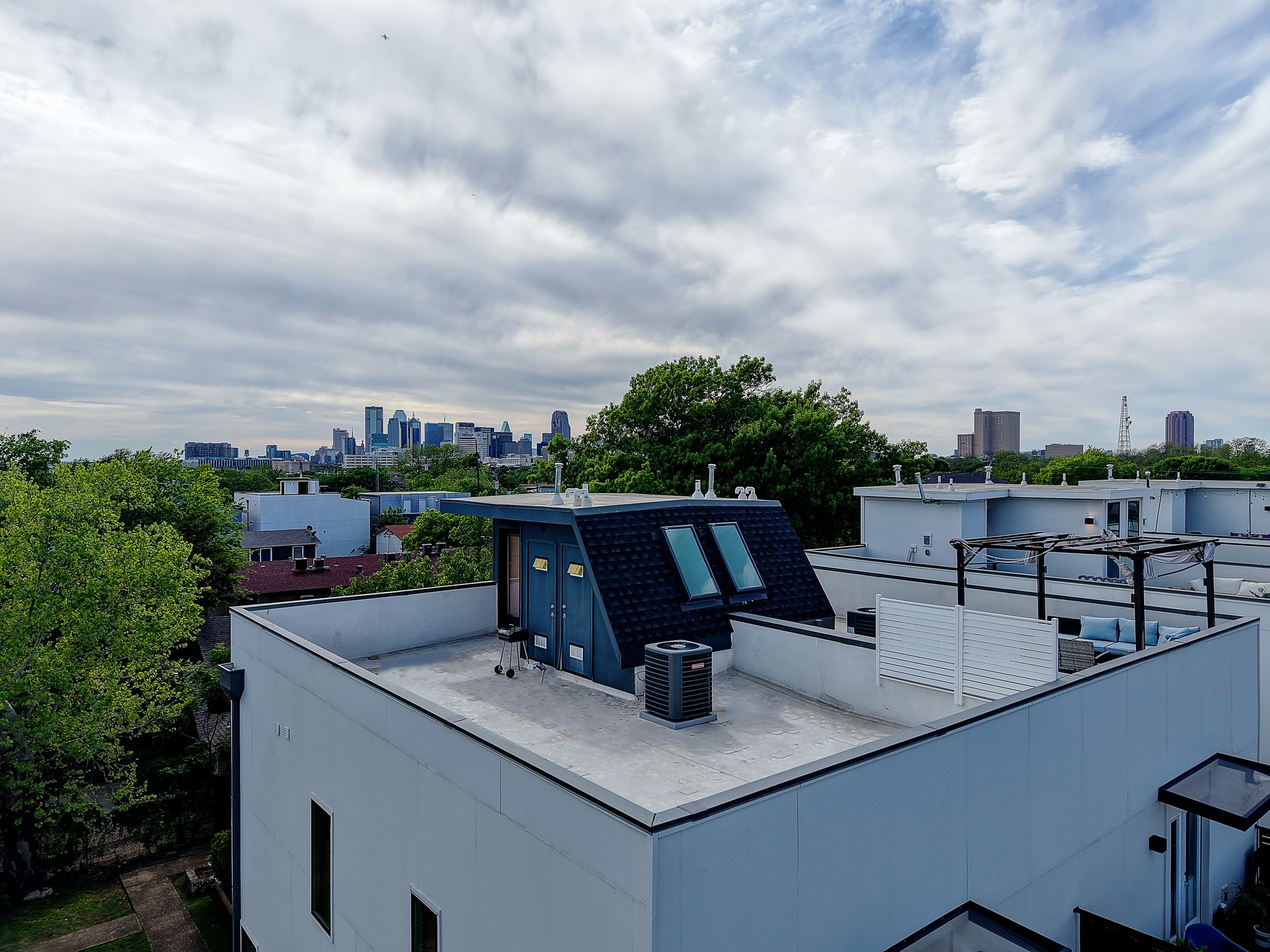 183 S Prairie Avenue Dallas TX 75226