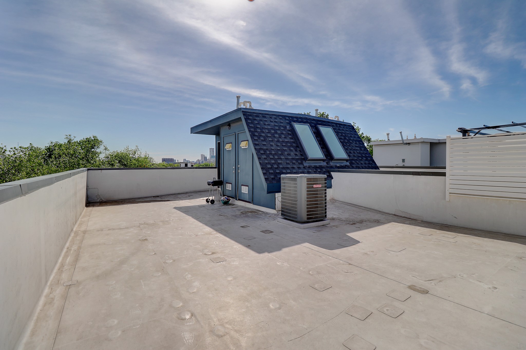 183 S Prairie Avenue Dallas TX 75226