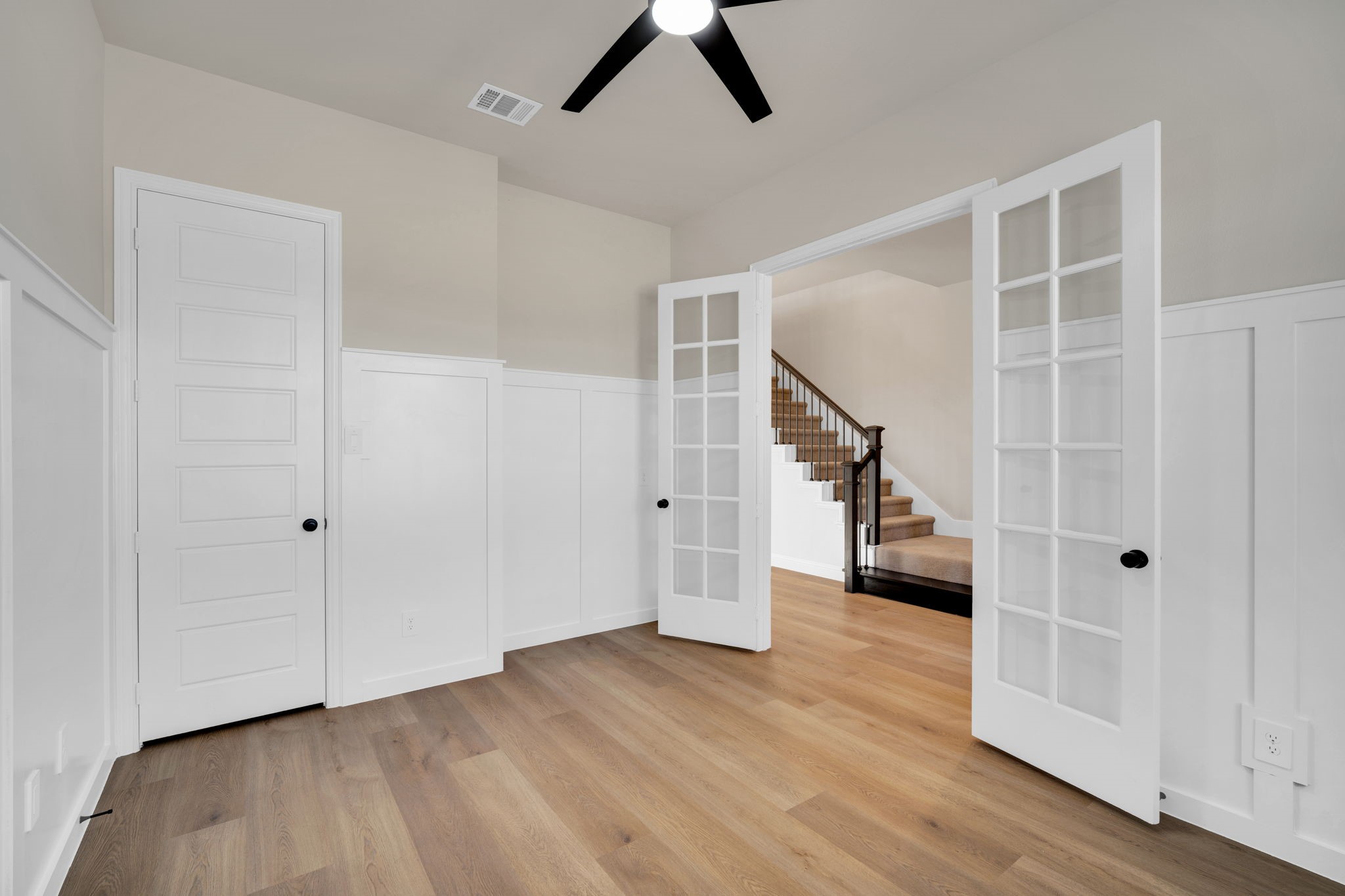 303 Crystal Lake Lane Red Oak TX 75154