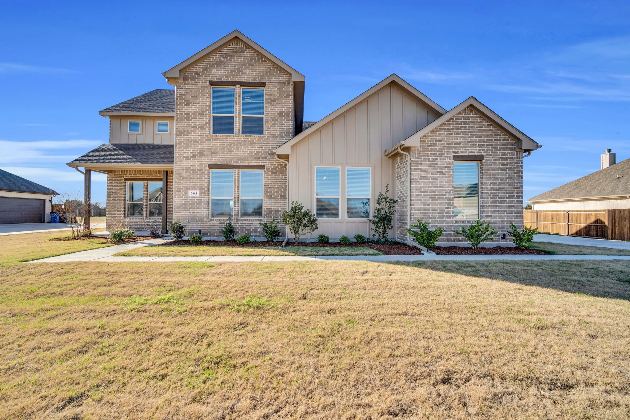 303 Crystal Lake Lane Red Oak TX 75154