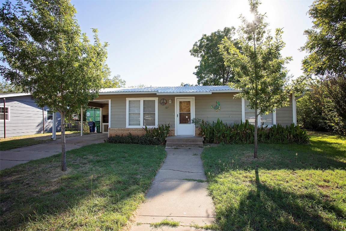 127 Gleese Street Graham TX 76450