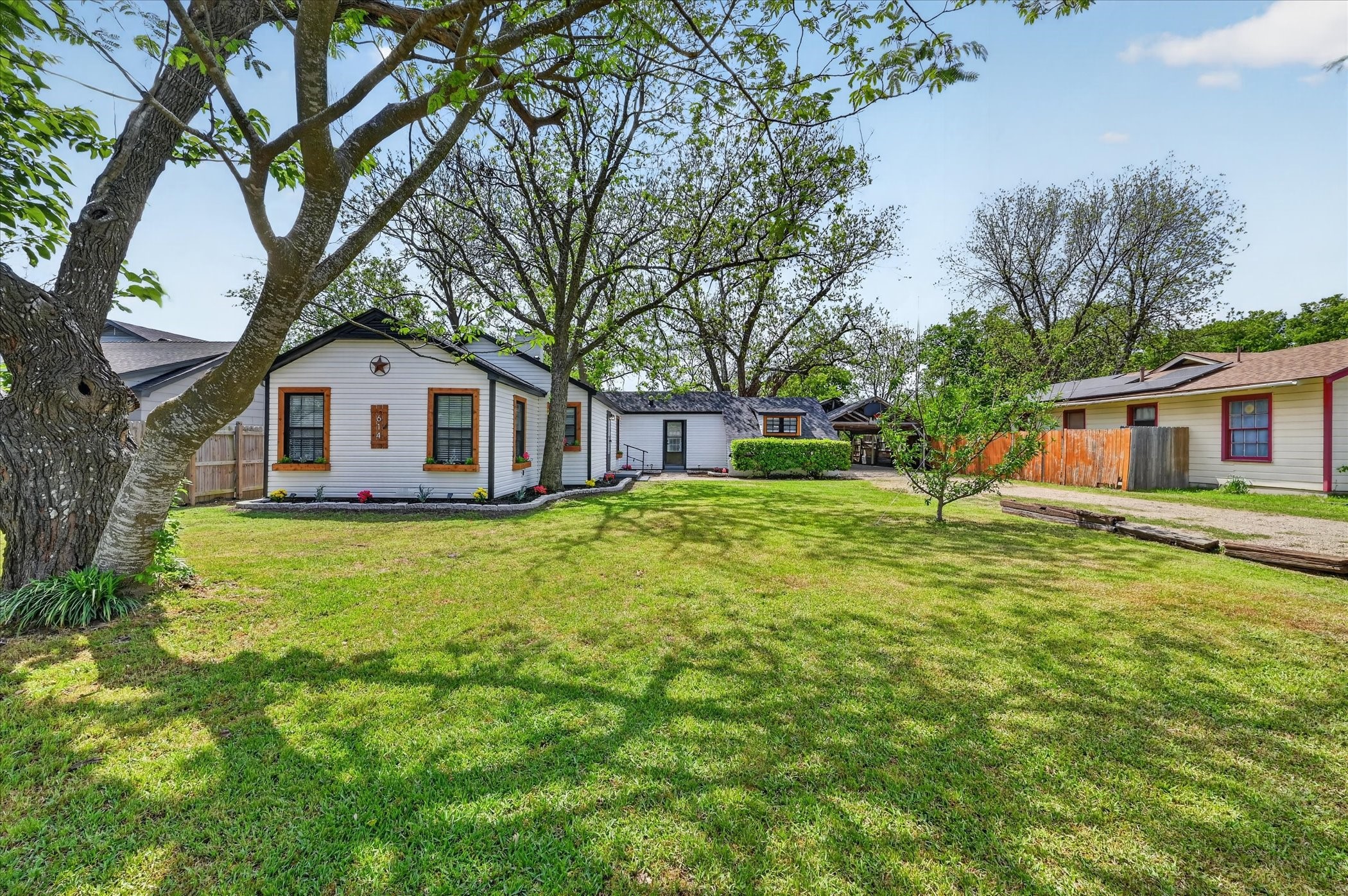 614 Bellevue Drive Cleburne TX 76033