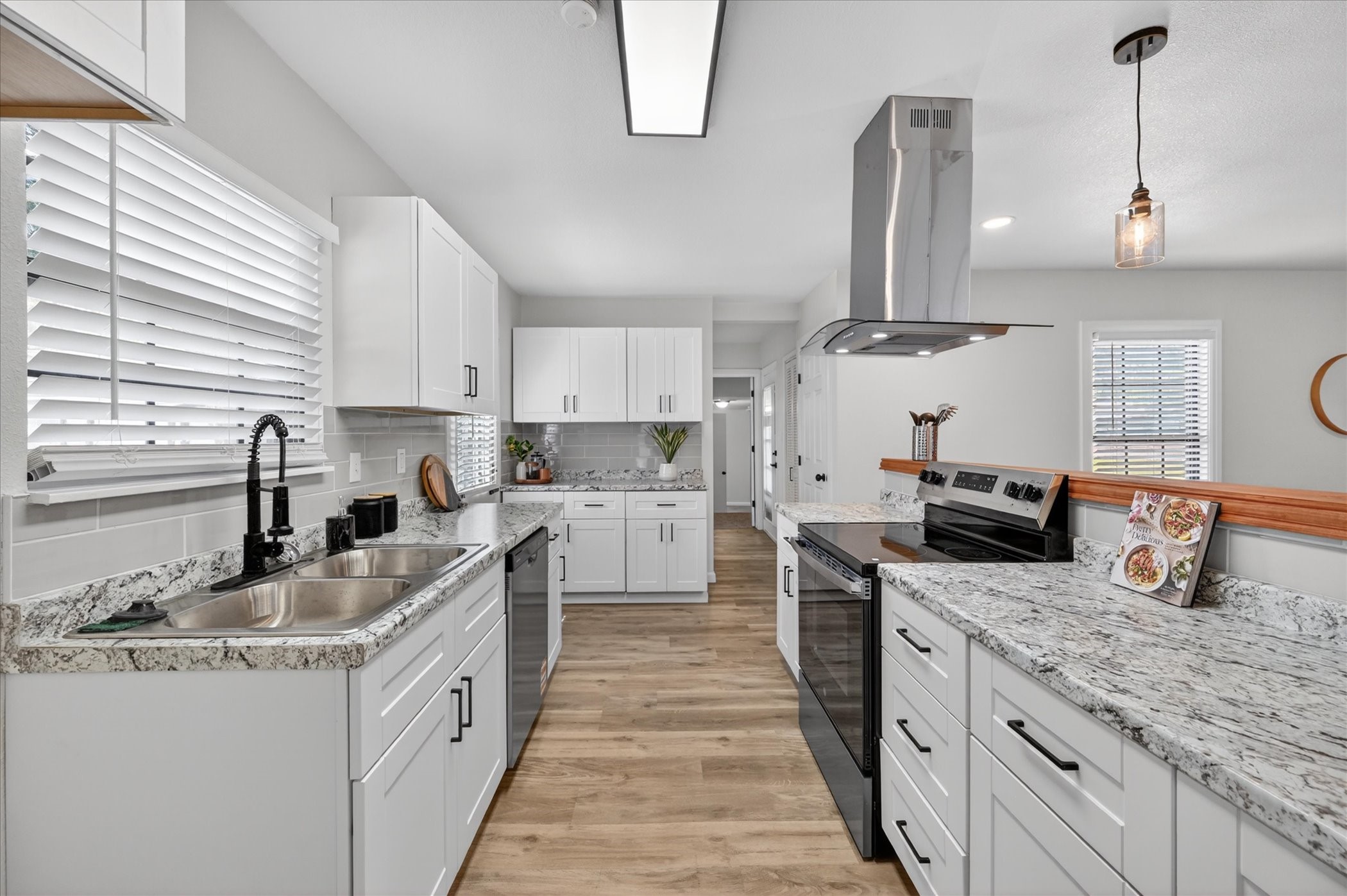 614 Bellevue Drive Cleburne TX 76033