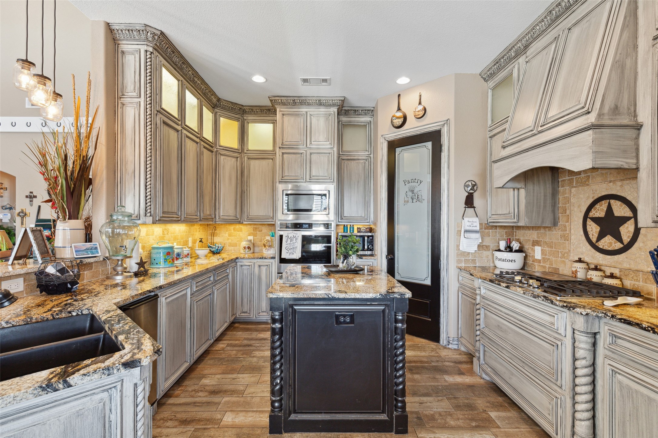 7765 Reed Road Azle TX 76020