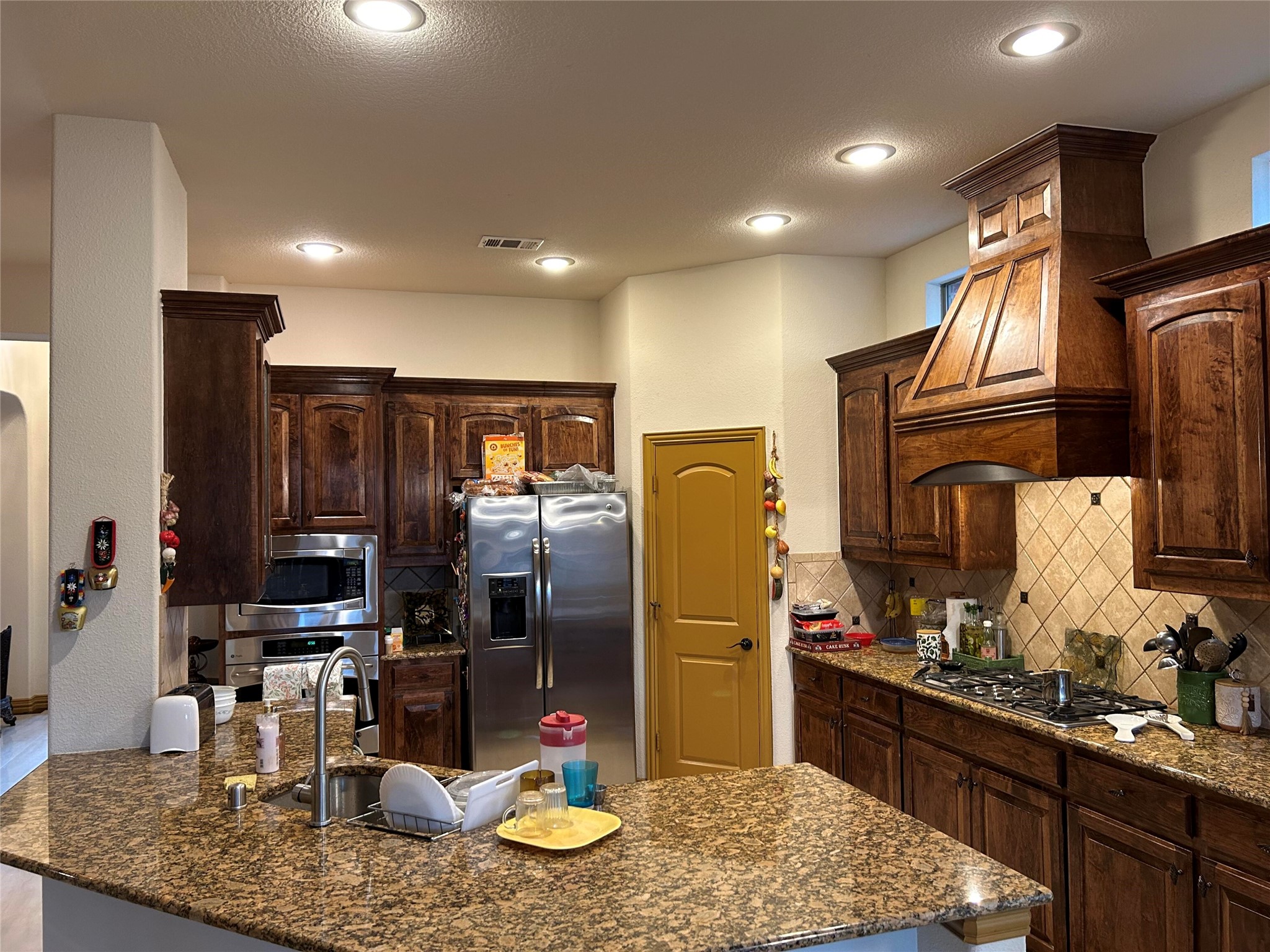 2219 Longview Road Irving TX 75063
